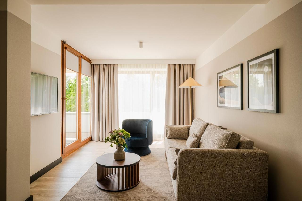 Royal Tulip Sand Kolobrzeg Luaran gambar A living room at the Hotel